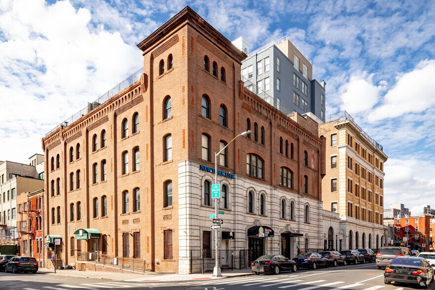 Primary Photo Of 390 Berry St, Brooklyn Office For Lease