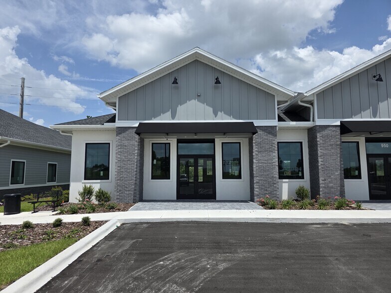 More Photos Of 950 Windermere rd, Winter Garden Medical For Lease
