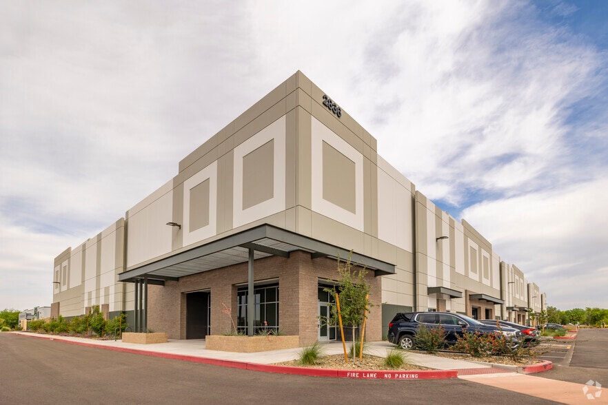Primary Photo Of 2836 N Greenfield Rd, Mesa Warehouse For Lease