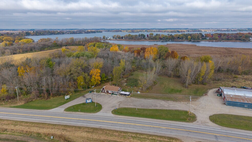 More Photos Of 814 W State St, Fox Lake Restaurant For Lease
