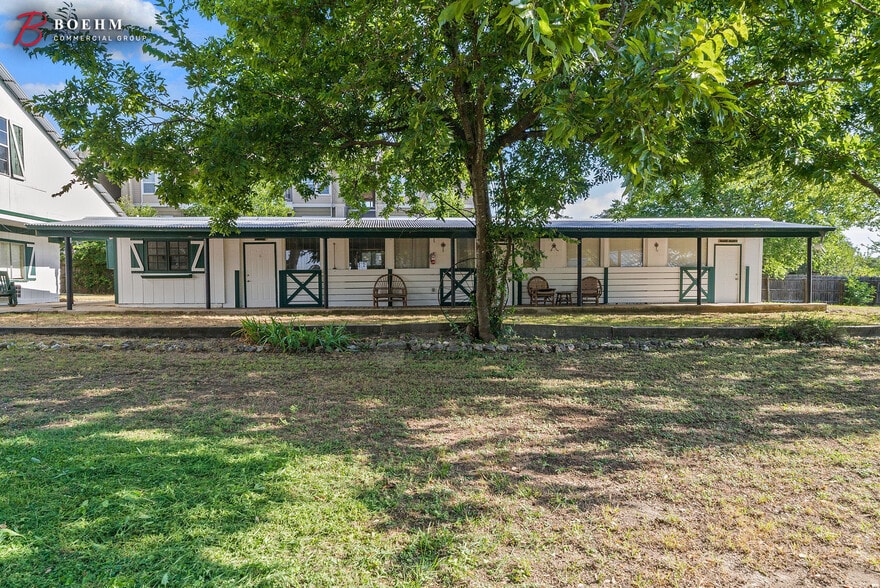 More Photos Of 137 Old San Antonio Rd, Boerne Apartments For Sale