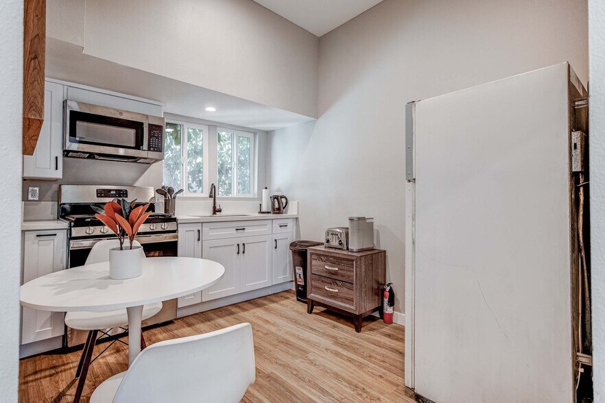 More Photos Of 146 Witmer St, Los Angeles Apartments For Sale
