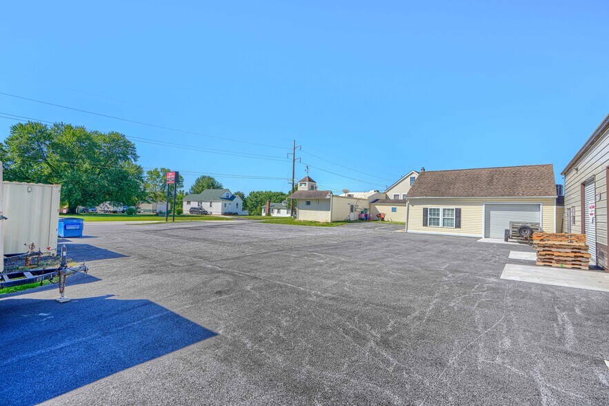 More Photos Of 10100 Bird River Rd, Baltimore Storefront Retail Residential For Sale
