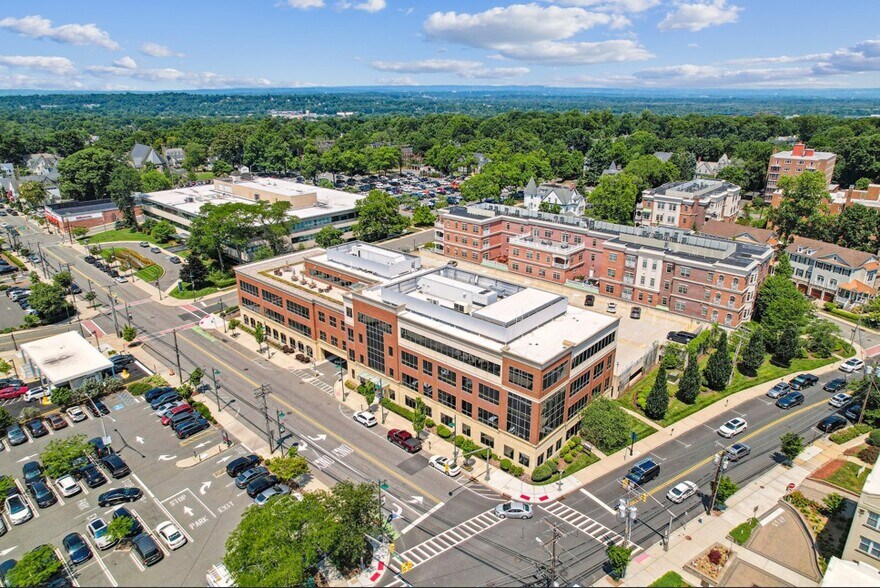 More Photos Of 1 DeForest Ave, Summit Office For Lease