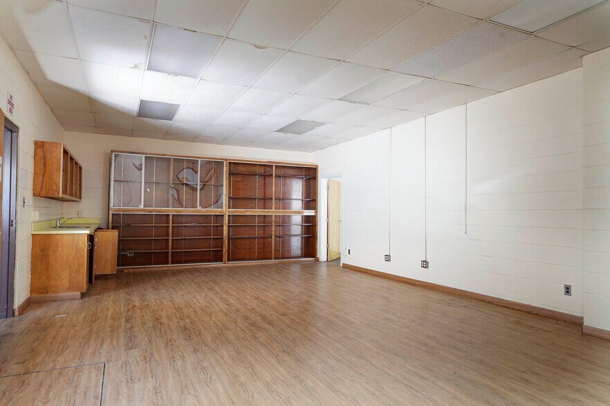 More Photos Of 302 21st St, Nitro Office Residential For Sale