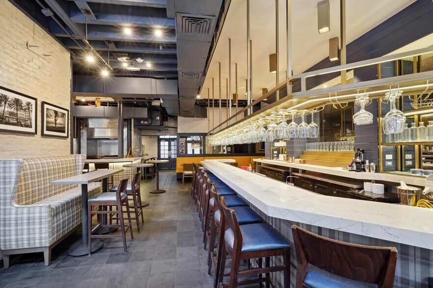 More Photos Of 534 Saint Louis St, New Orleans Restaurant For Lease