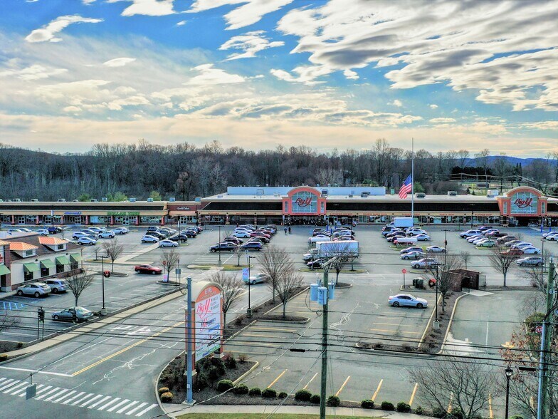 More Photos Of 81-89 Stony Hill Rd, Bethel Unknown For Lease