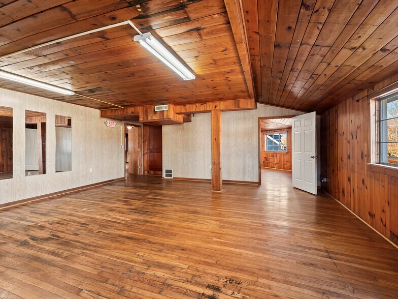 More Photos Of 2050 U.S. 70 Hwy, Marion Restaurant For Sale