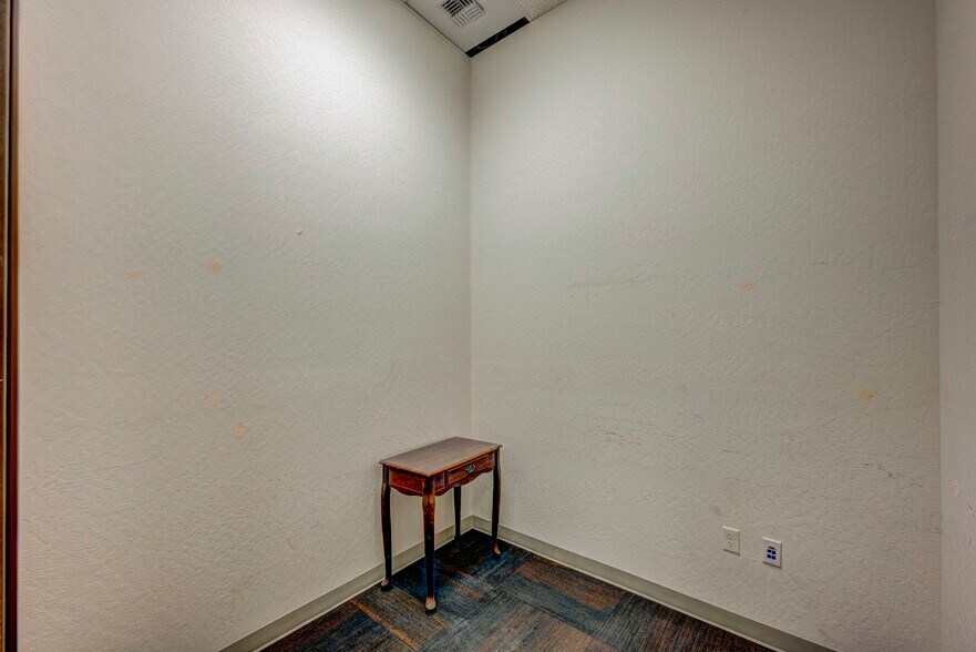 More Photos Of 634 Ryland St, Reno Office For Sale