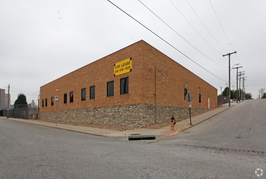 More Photos Of 1120 E 13th St, Kansas City Warehouse For Lease