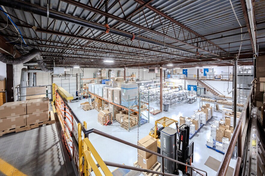 More Photos Of 60-70 Cleveland Ave, Bay Shore Industrial For Sale
