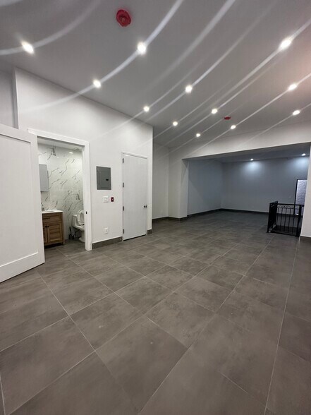 More Photos Of 20 Rockaway Ave, Brooklyn Storefront Retail Residential For Lease