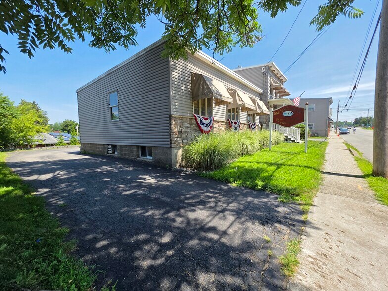 More Photos Of 45 Quassaick Ave, New Windsor Township Medical For Sale