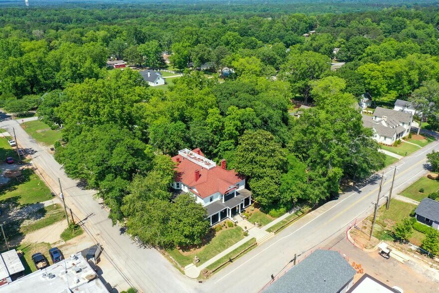 More Photos Of 252 Seavy St, Senoia Hospitality For Sale