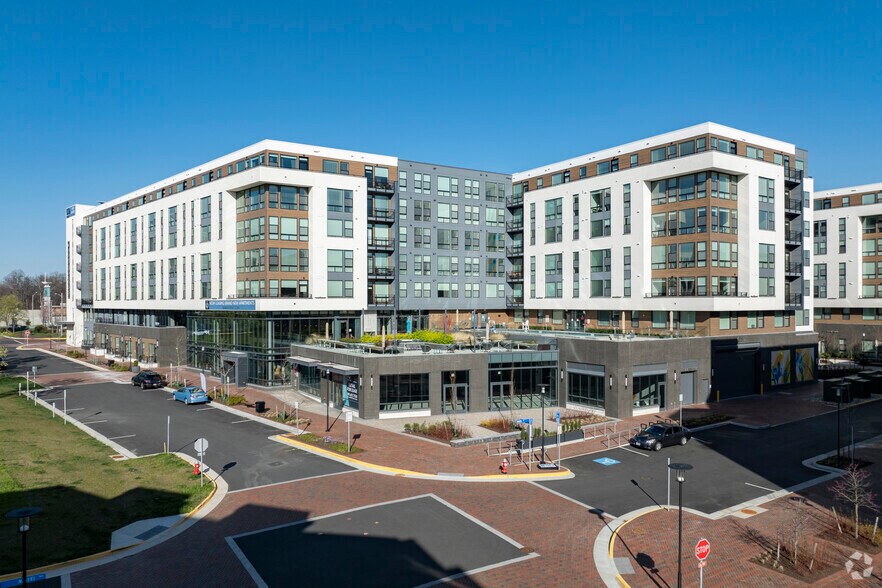Primary Photo Of 2311 Dulles Station Blvd, Herndon Apartments For Lease