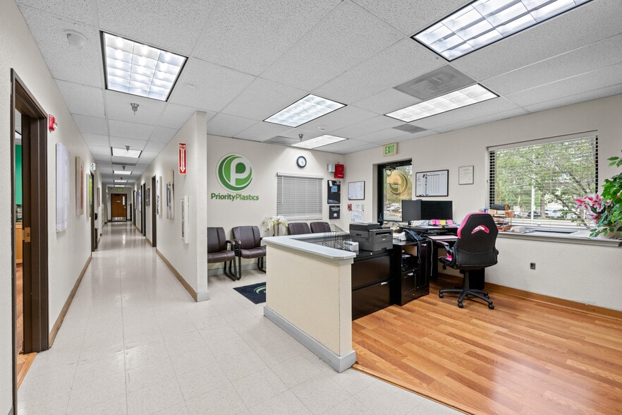 More Photos Of 5861 N Tennyson St, Arvada Warehouse For Sale