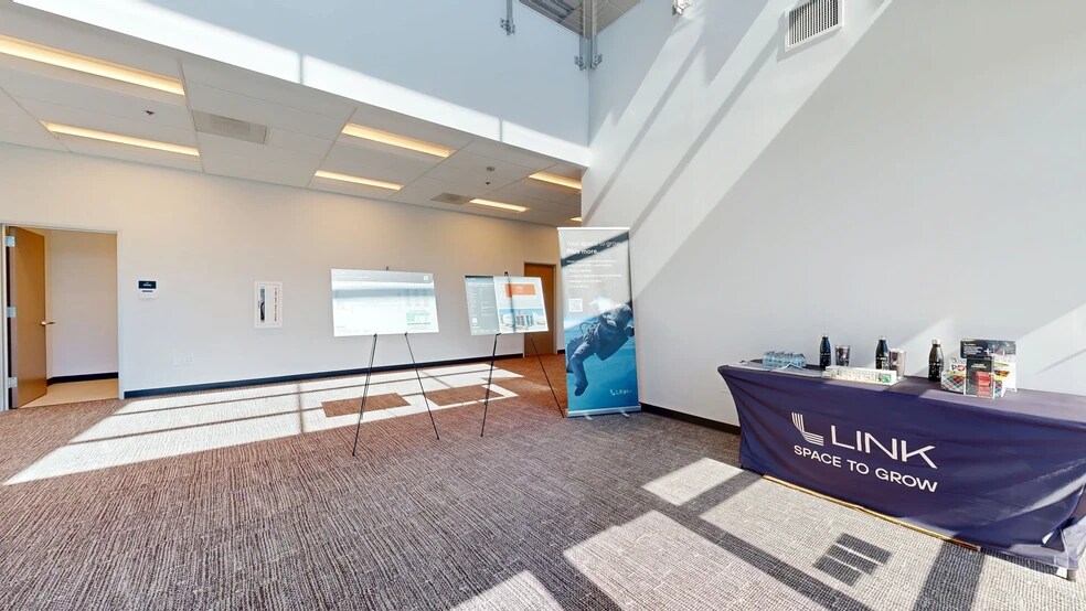 More Photos Of 112 W Alondra Blvd, Gardena Unknown For Lease