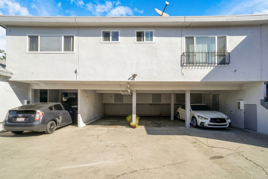 More Photos Of 14724 S Budlong Ave, Gardena Multifamily For Sale