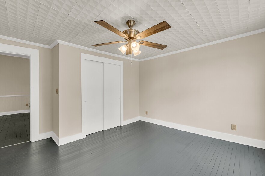 More Photos Of 817 College St, Columbus Multifamily For Sale