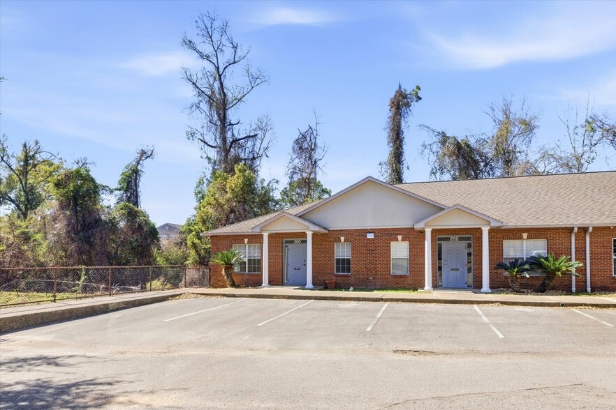 More Photos Of 1804 Miccosukee Commons Dr, Tallahassee Office For Sale