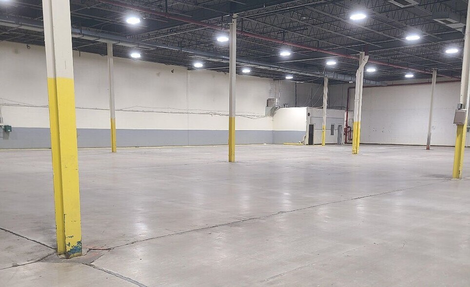 More Photos Of 75 Wood St, Paterson Manufacturing For Lease