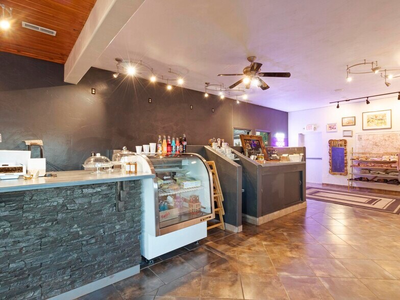 More Photos Of 475 W Main St, Escalante Hotel For Sale