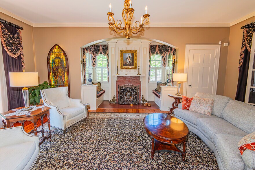 More Photos Of 571 E Main St, Spartanburg Office For Sale