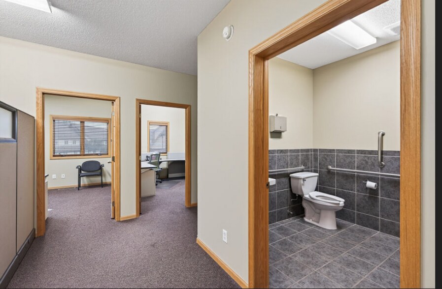 More Photos Of 2115 County Road D E, Maplewood Office For Lease