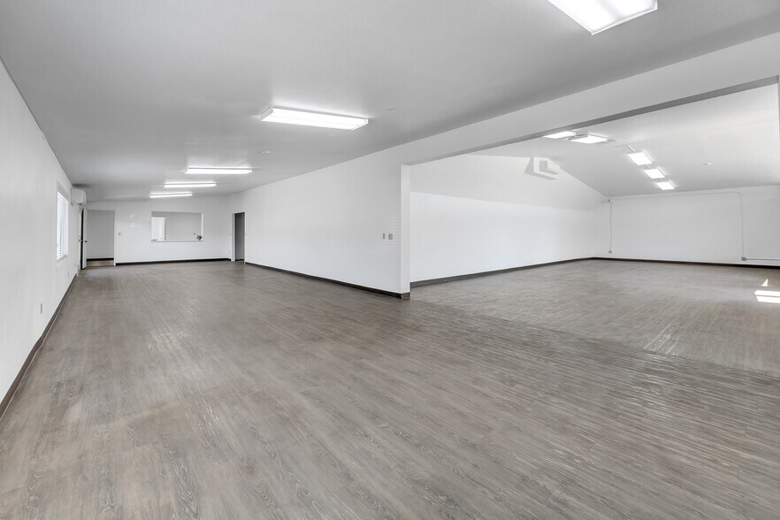 More Photos Of 20736 Longeway Rd, Sonora General Retail For Lease