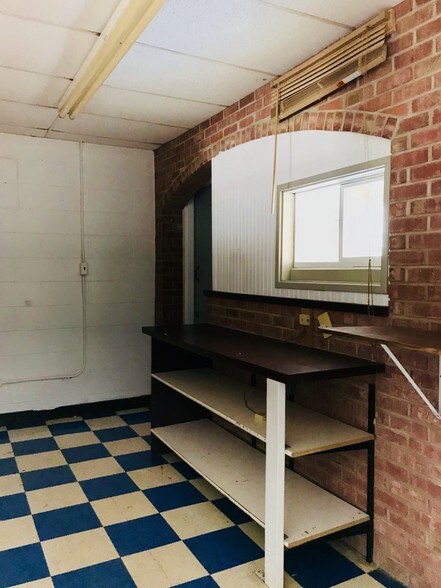 More Photos Of 330 W Station St, Kankakee Freestanding For Sale