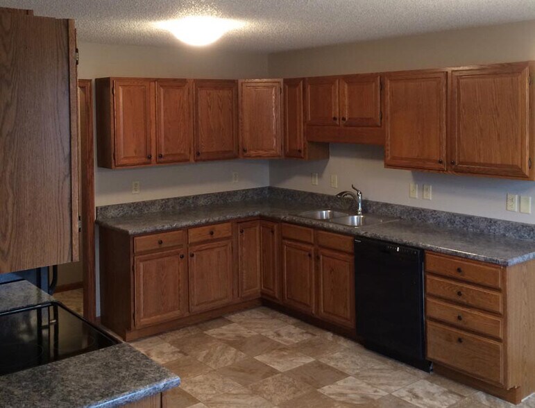 More Photos Of 2920 Warwick Loop, Bismarck Apartments For Sale