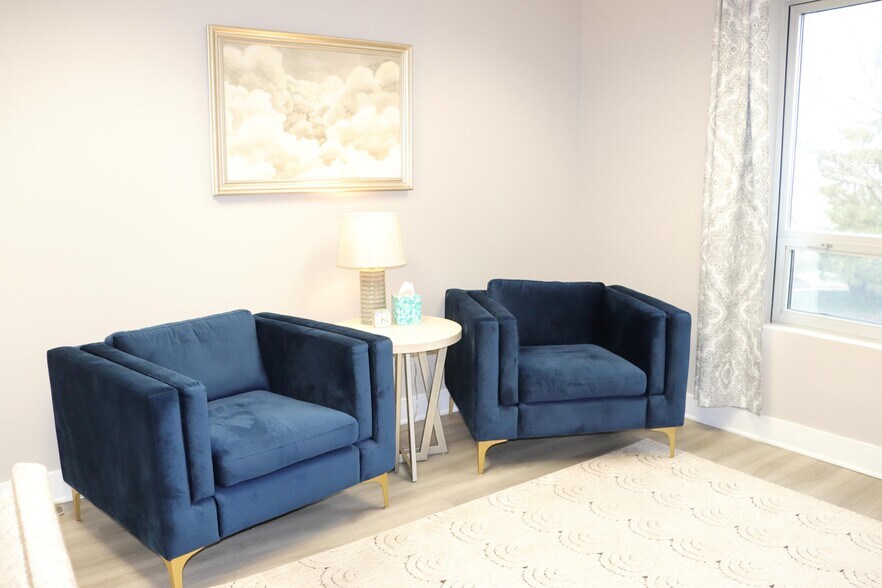 More Photos Of 3930 Walnut St, Fairfax Medical For Sale