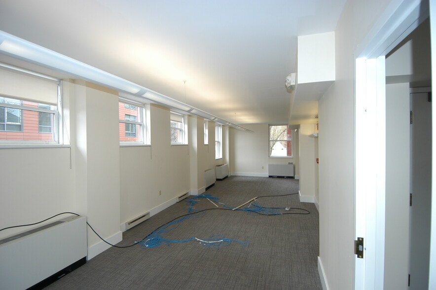 More Photos Of 47 Thorndike St, Cambridge Office For Lease