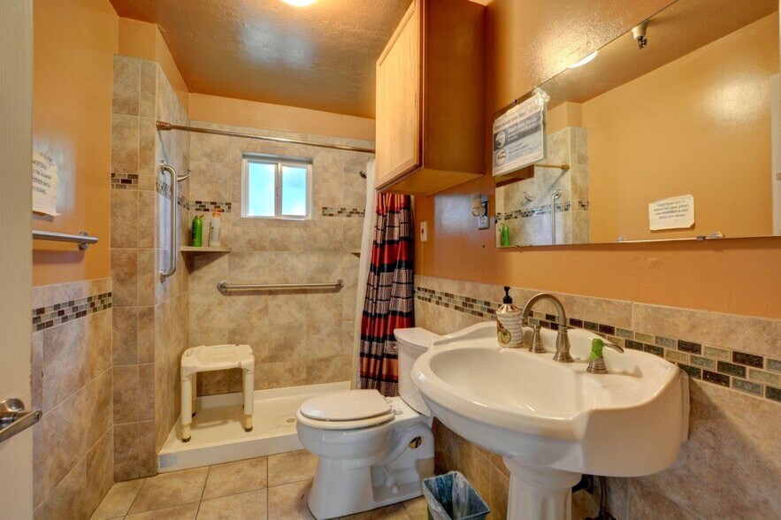 More Photos Of 625 Barbara Drive, Grants Pass Assisted Living For Sale