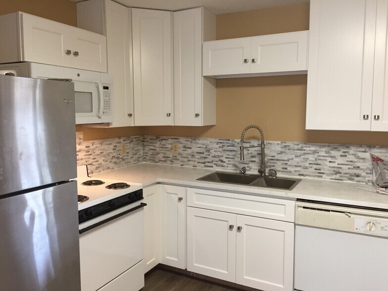 More Photos Of 4841 N Highway 35 N, Rockport Apartments For Sale