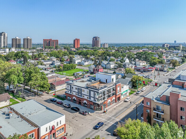 More Photos Of 10767 95th St NW, Edmonton Storefront Retail Residential For Lease