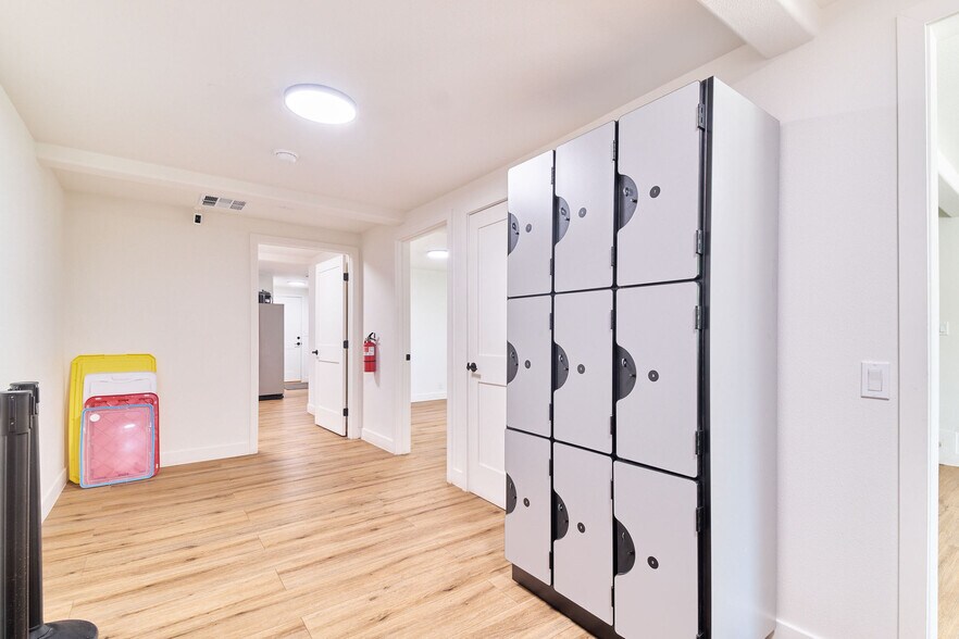 More Photos Of 586 Bonanza Trail, Big Bear Lake Office Residential For Sale