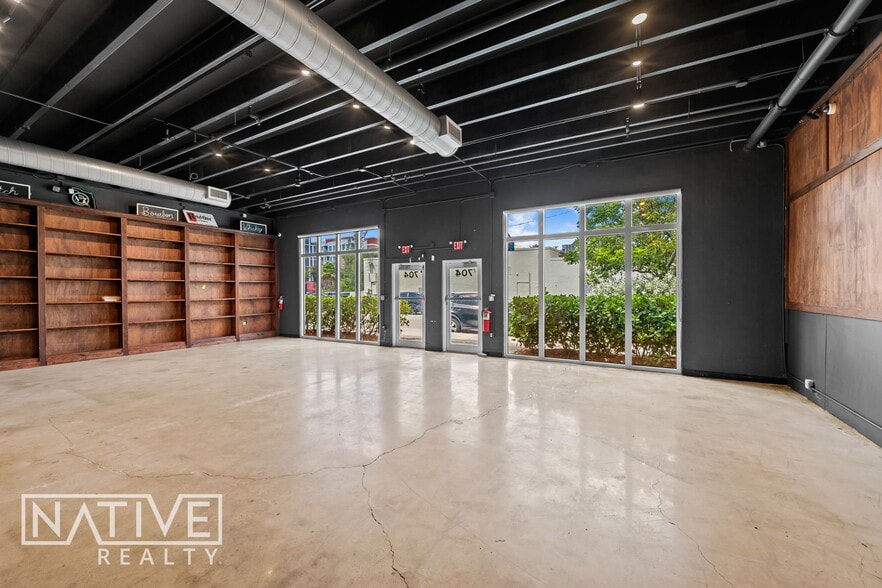 More Photos Of 702-706 NE 1st Ave, Fort Lauderdale Restaurant For Lease