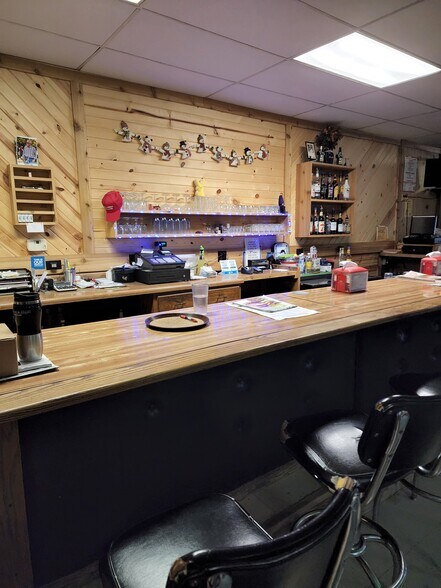 More Photos Of 121 S Perkins Ave, Madrid Restaurant For Sale