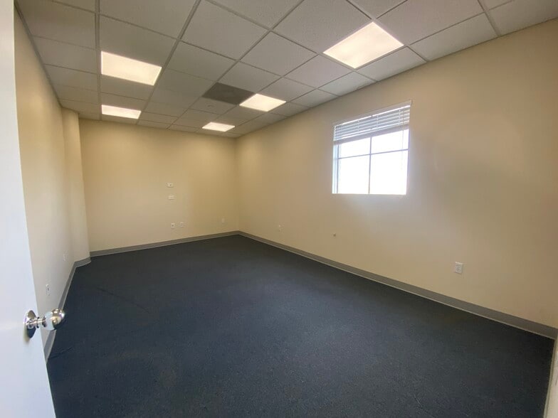 More Photos Of 1010 Kennedy Dr, Key West Medical For Sale