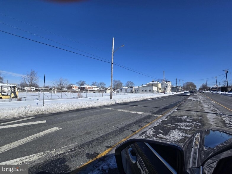 More Photos Of 512-520 W Chestnut Ave, Vineland Light Distribution For Sale