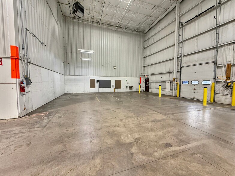 More Photos Of 1000 S Saint Charles St, Jasper Warehouse For Lease