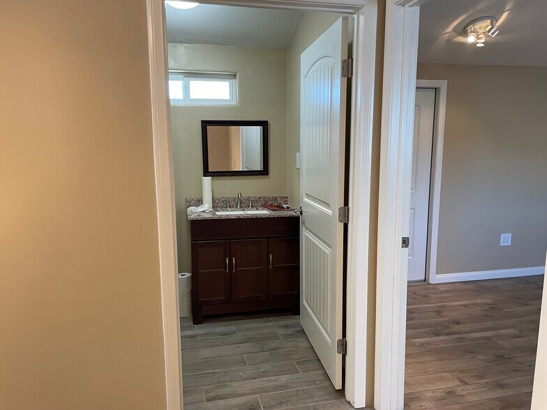 More Photos Of 8843 Winter Gardens Blvd, Lakeside Office For Lease