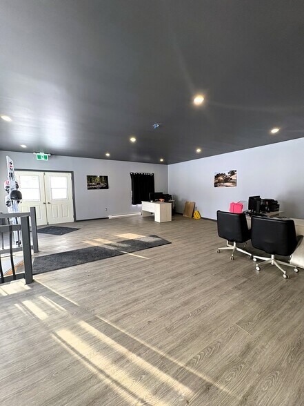 More Photos Of 134 Forest Lea Rd, Pembroke Warehouse For Sale