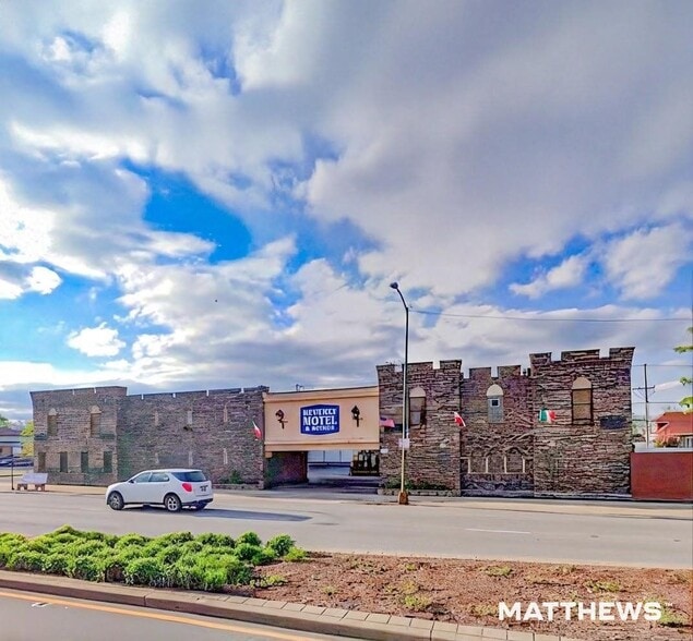 Primary Photo Of 1140 W 95th St, Chicago Hotel For Sale