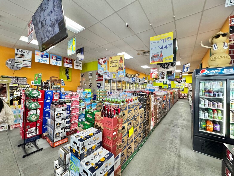 More Photos Of 926 Nassau Rd, Uniondale Freestanding For Sale