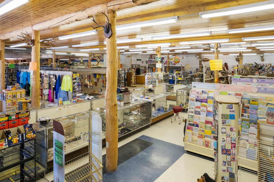 More Photos Of 10652 US Highway 189, Big Piney Freestanding For Sale