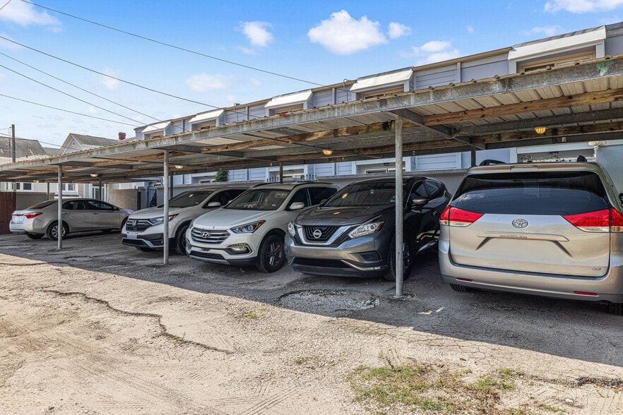 More Photos Of 525 11th St, Galveston Apartments For Sale