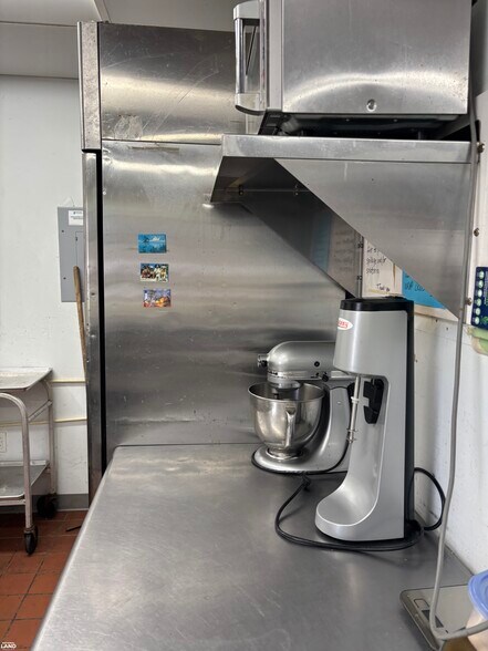 More Photos Of 20835 Nanticoke Rd, Bivalve Convenience Store For Sale