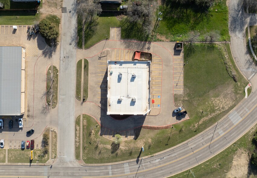 More Photos Of 4441 Bryant Irvin Rd N, Fort Worth Medical For Sale